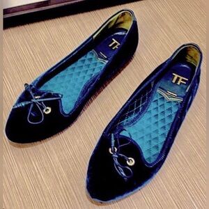 Tom Ford velvet flats w/Bow Ties in teal blue color EU /IT Size 36 = US size 6.0